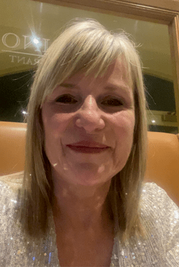 Jane Mills, Owner of EnVie Lingerie